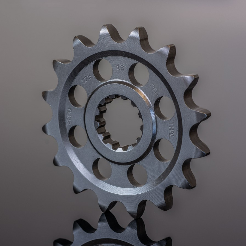 Honda CB500 Ultralight Renthal Front Sprocket 15T 525